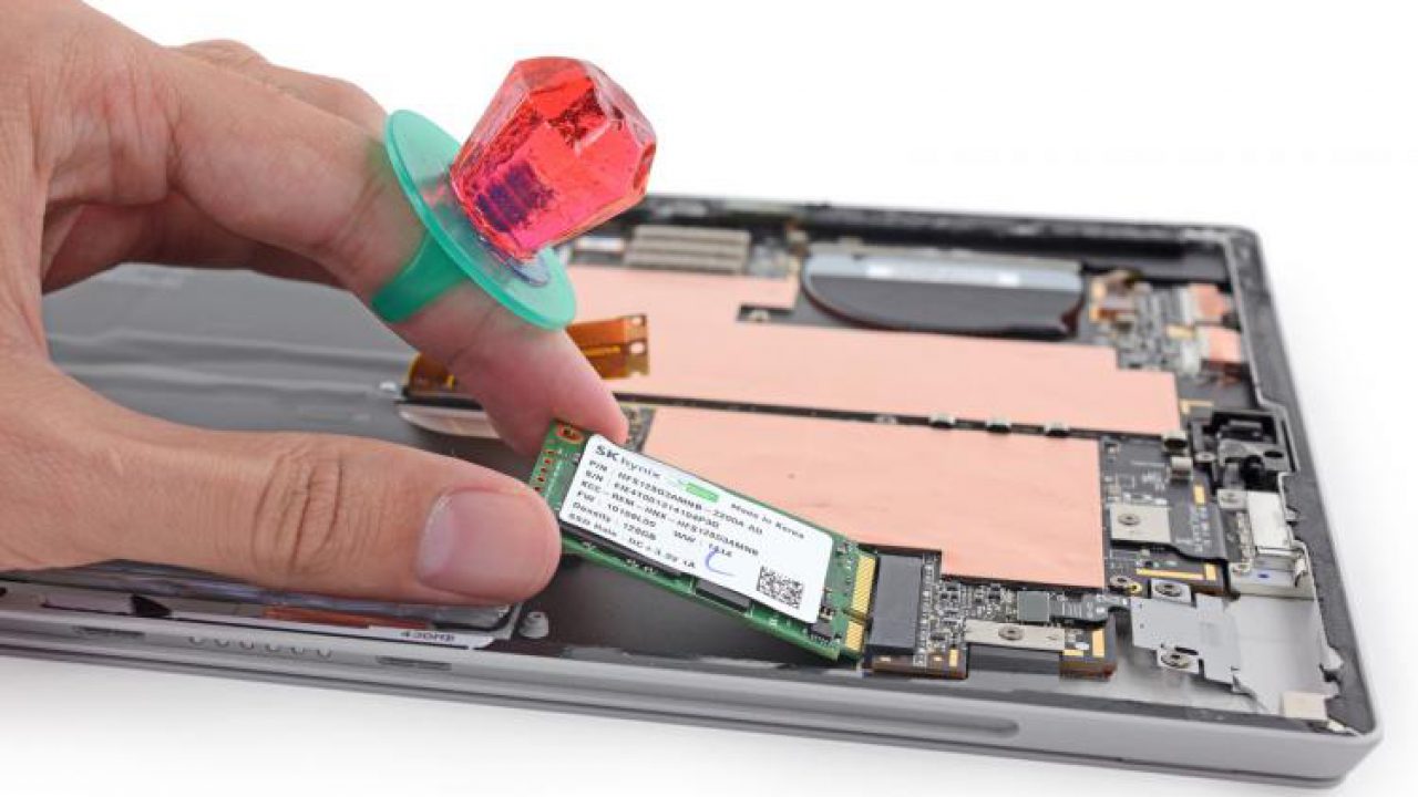 Nâng Cấp RAM SSD Laptop Surface - Tăng Hiệu Năng, Kéo Dài Tuổi Thọ 8 nang cap o cung surface 1 1280x720 1 Nâng Cấp RAM SSD Laptop Surface - Tăng Hiệu Năng, Kéo Dài Tuổi Thọ